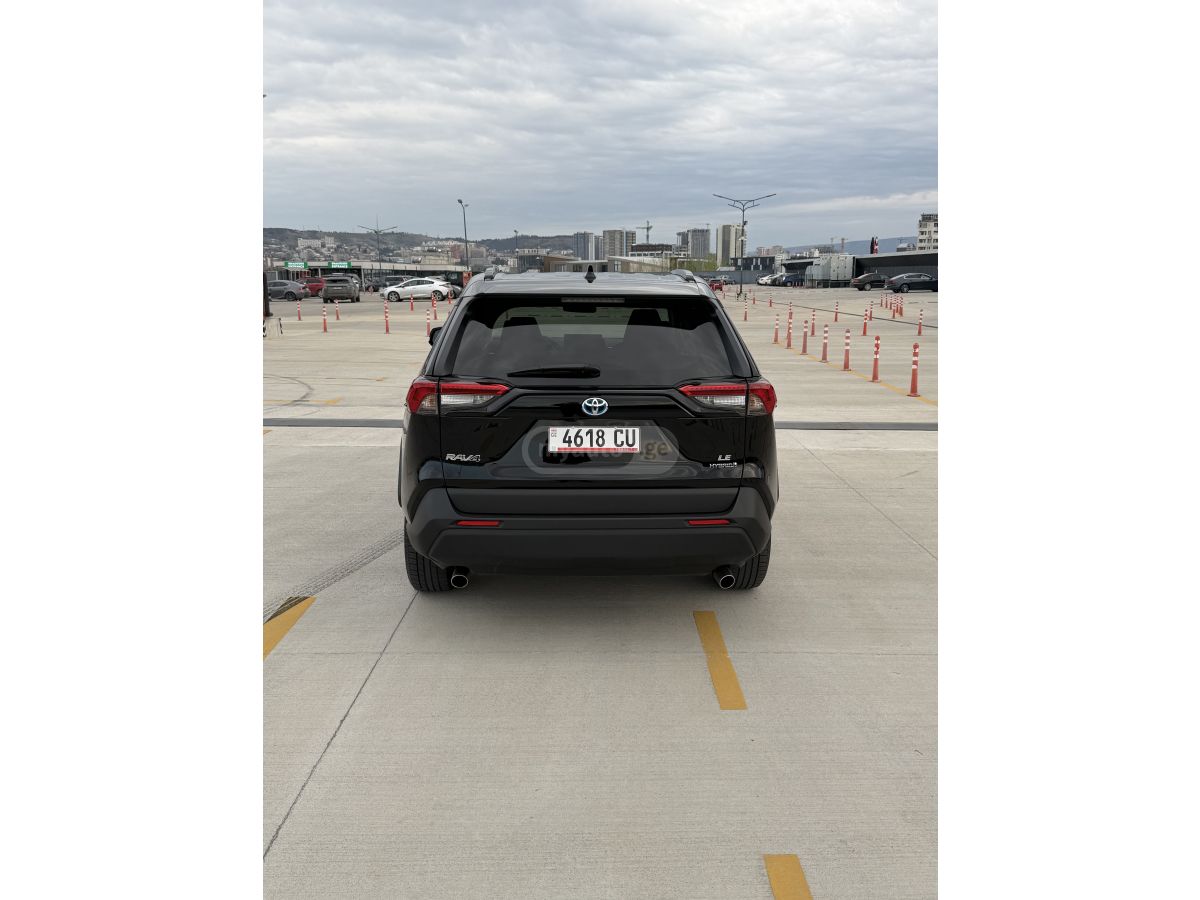 Toyota RAV 4 - фото 4