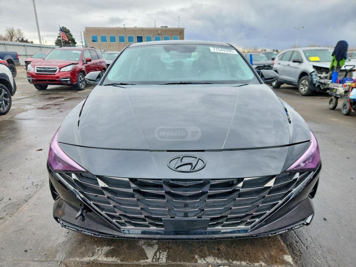 Hyundai Elantra - фото 5