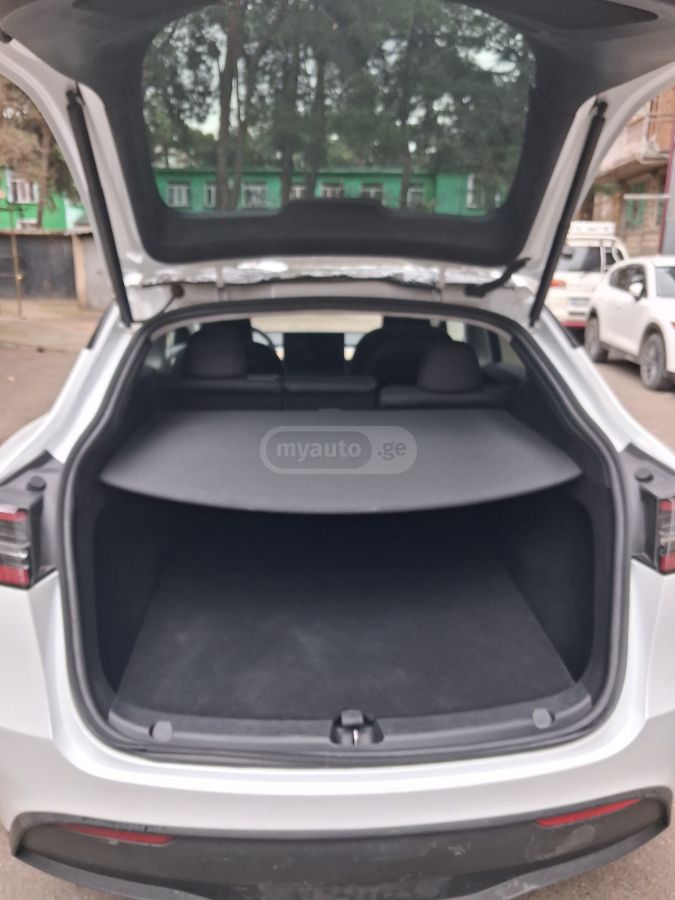 Tesla Model Y - фото 4