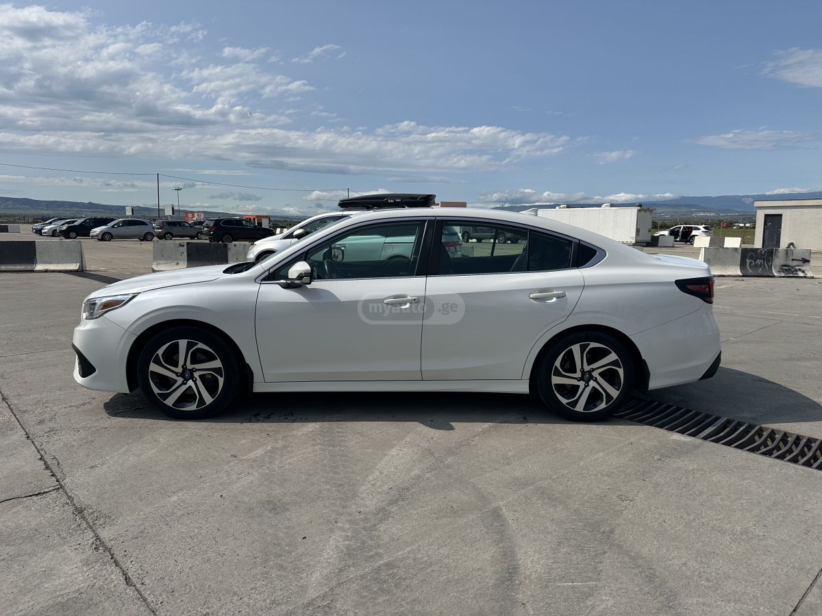 Subaru Legacy - фото 1