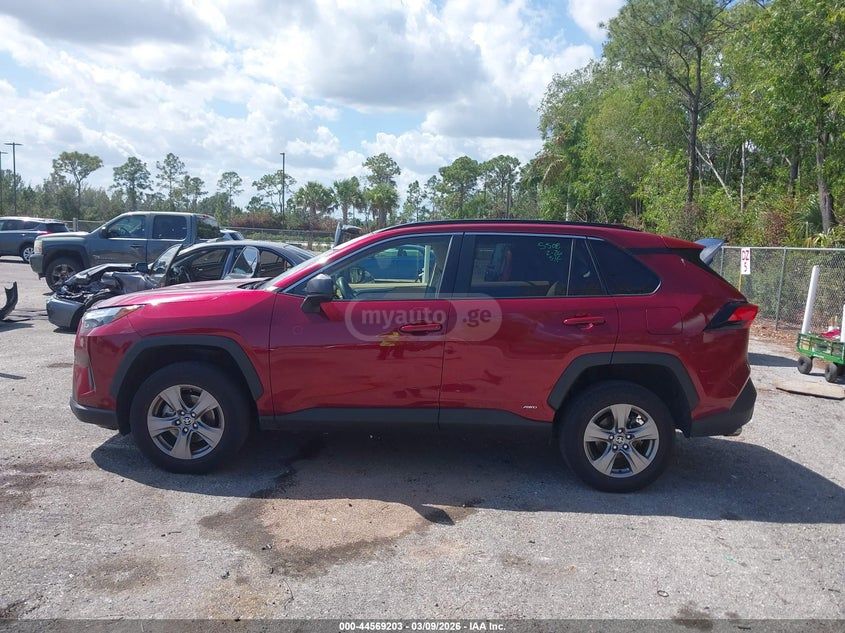 Toyota RAV 4 - фото 14