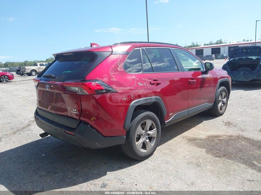 Toyota RAV 4 - фото 4