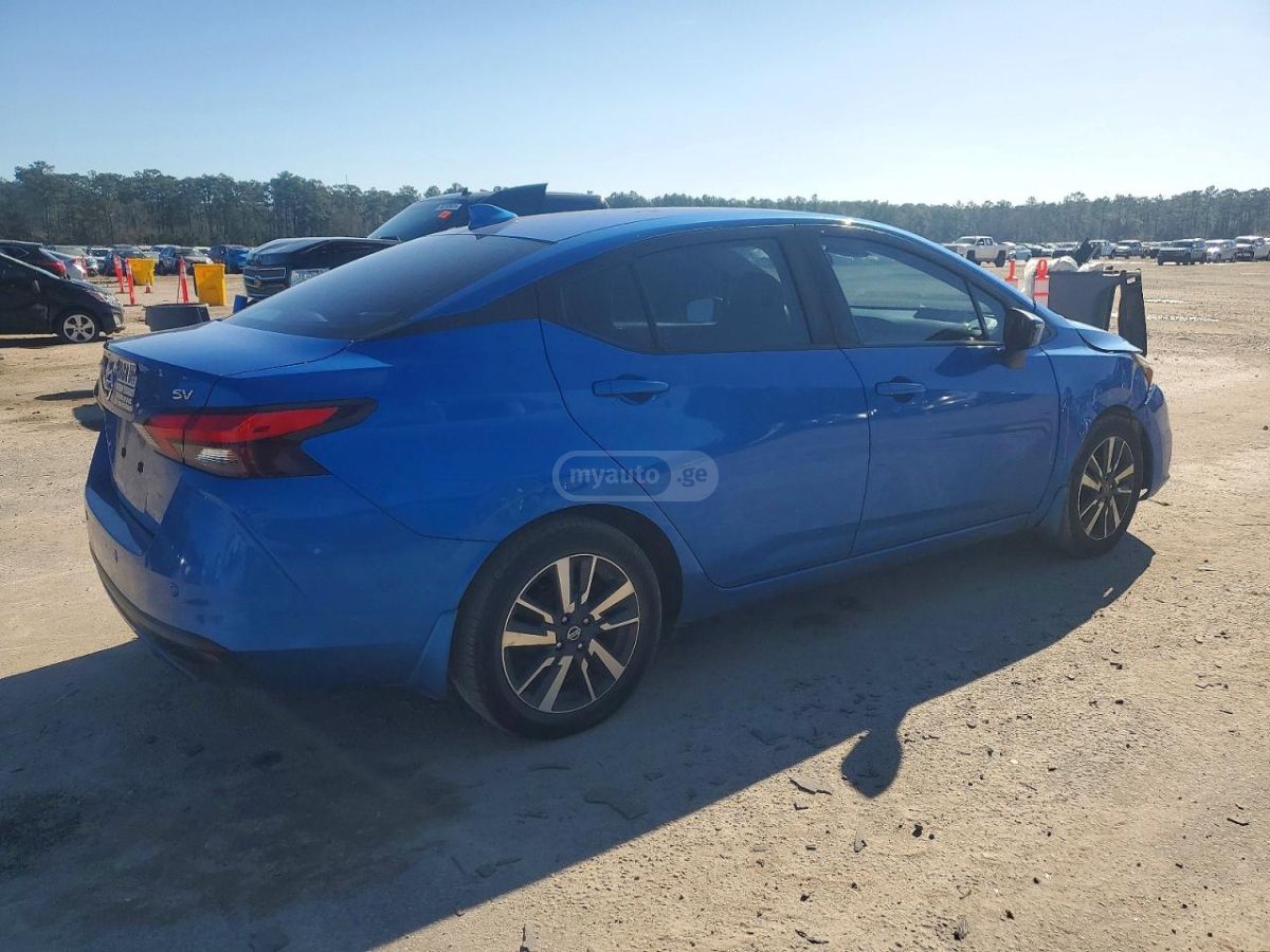 Nissan Versa - фото 6