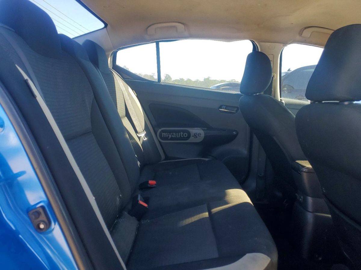 Nissan Versa - фото 9