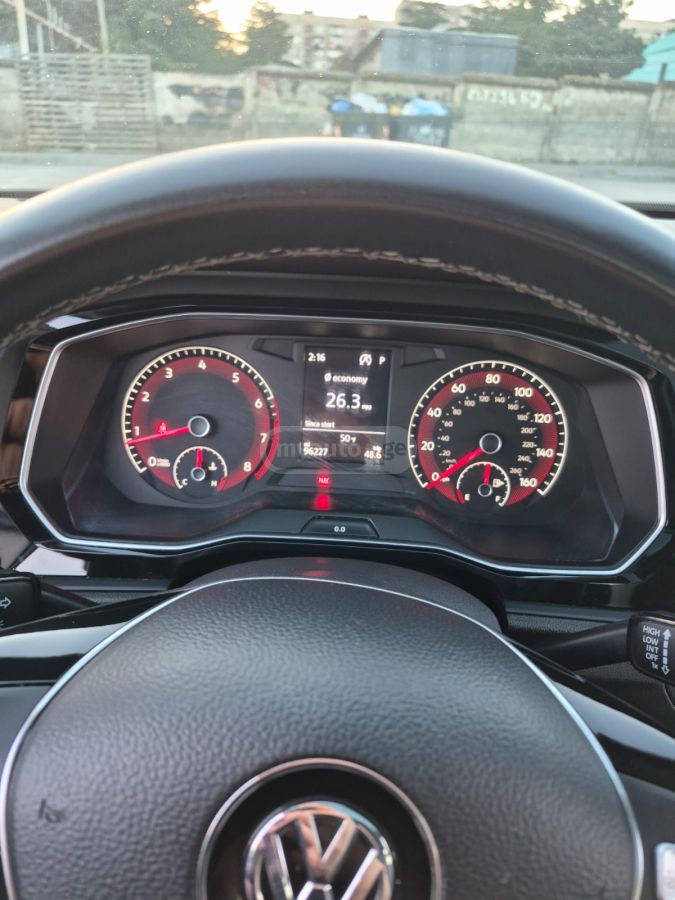 Volkswagen Jetta - фото 3