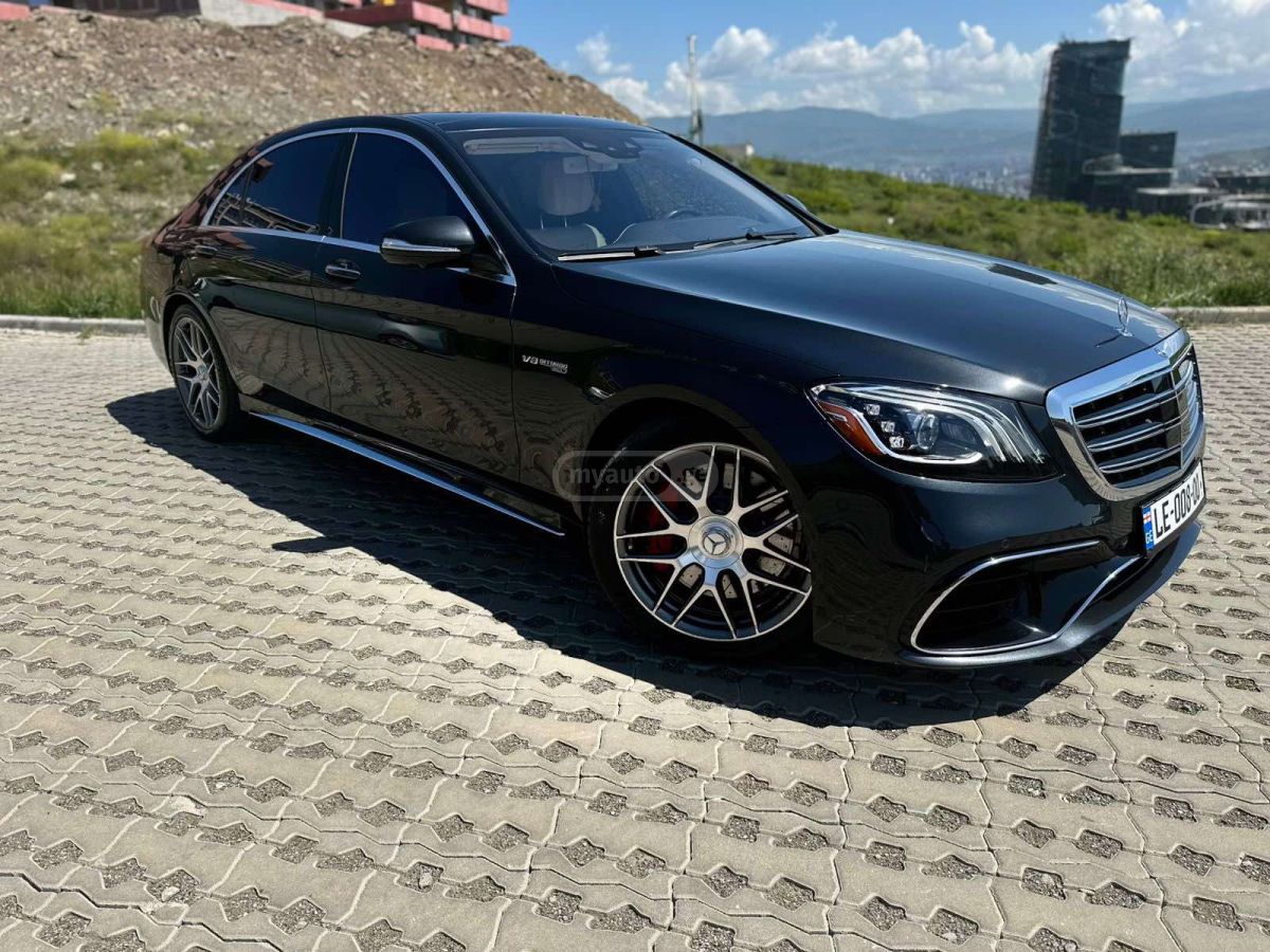 Mercedes-BenzS 63 AMG2019