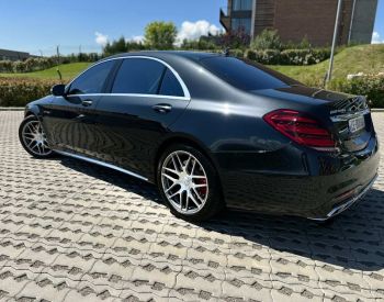 Mercedes-BenzS 63 AMG2019