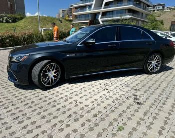 Mercedes-BenzS 63 AMG2019