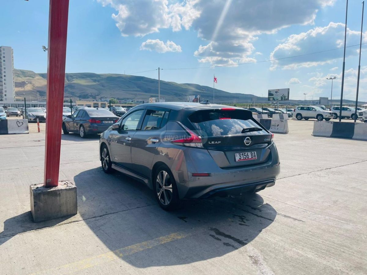 Nissan Leaf - фото 3