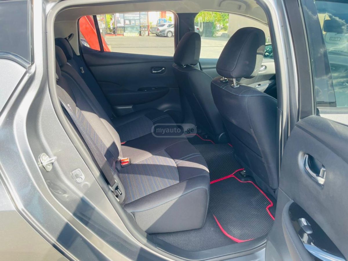 Nissan Leaf - фото 7