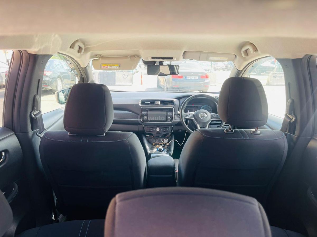 Nissan Leaf - фото 8