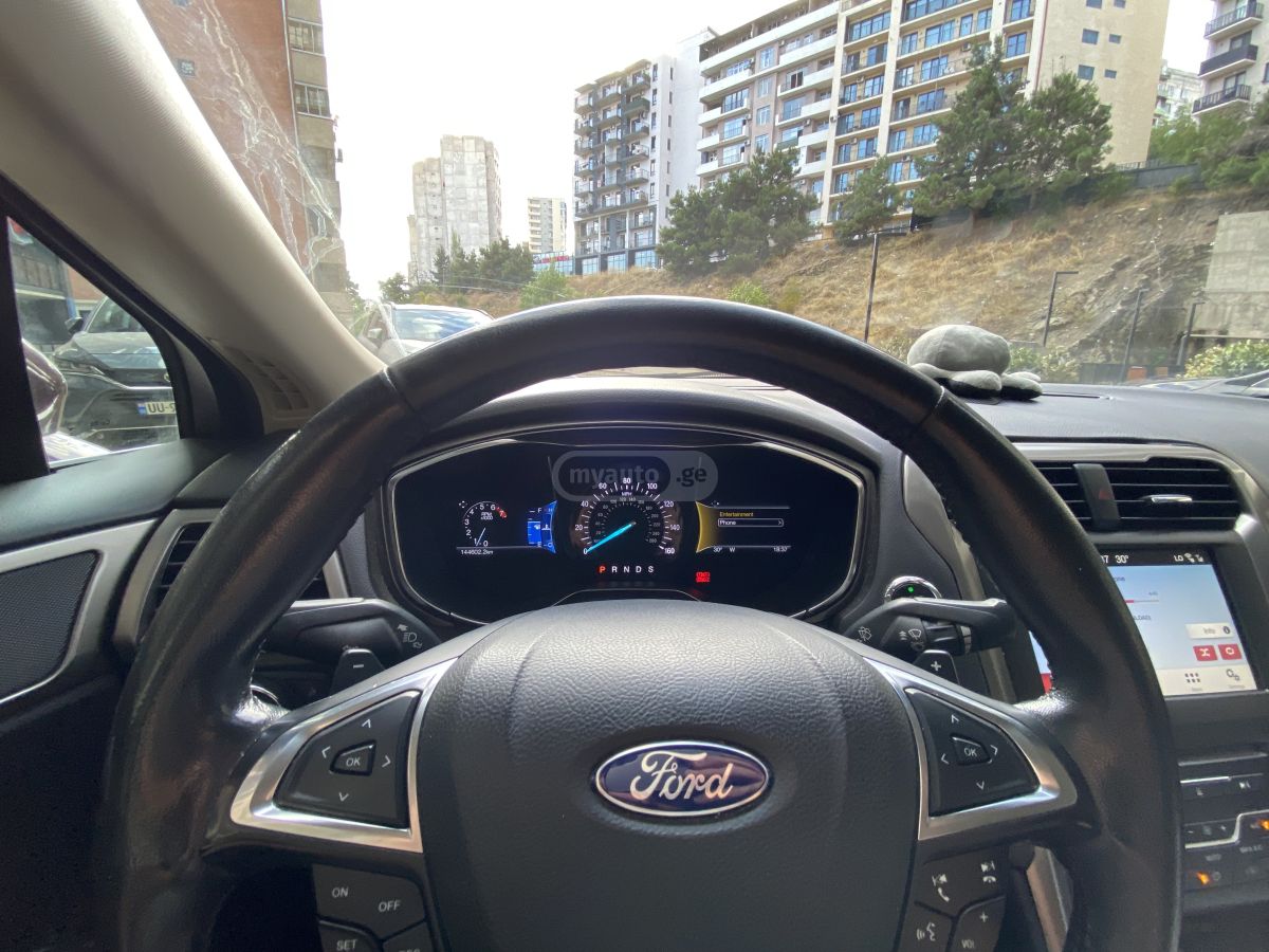 Ford Fusion - фото 10