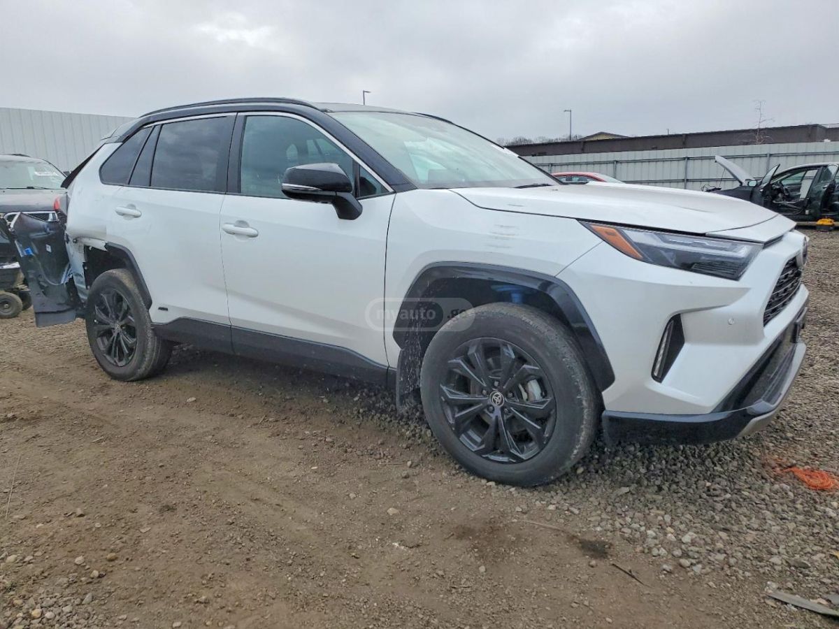 Toyota RAV 4 - фото 4