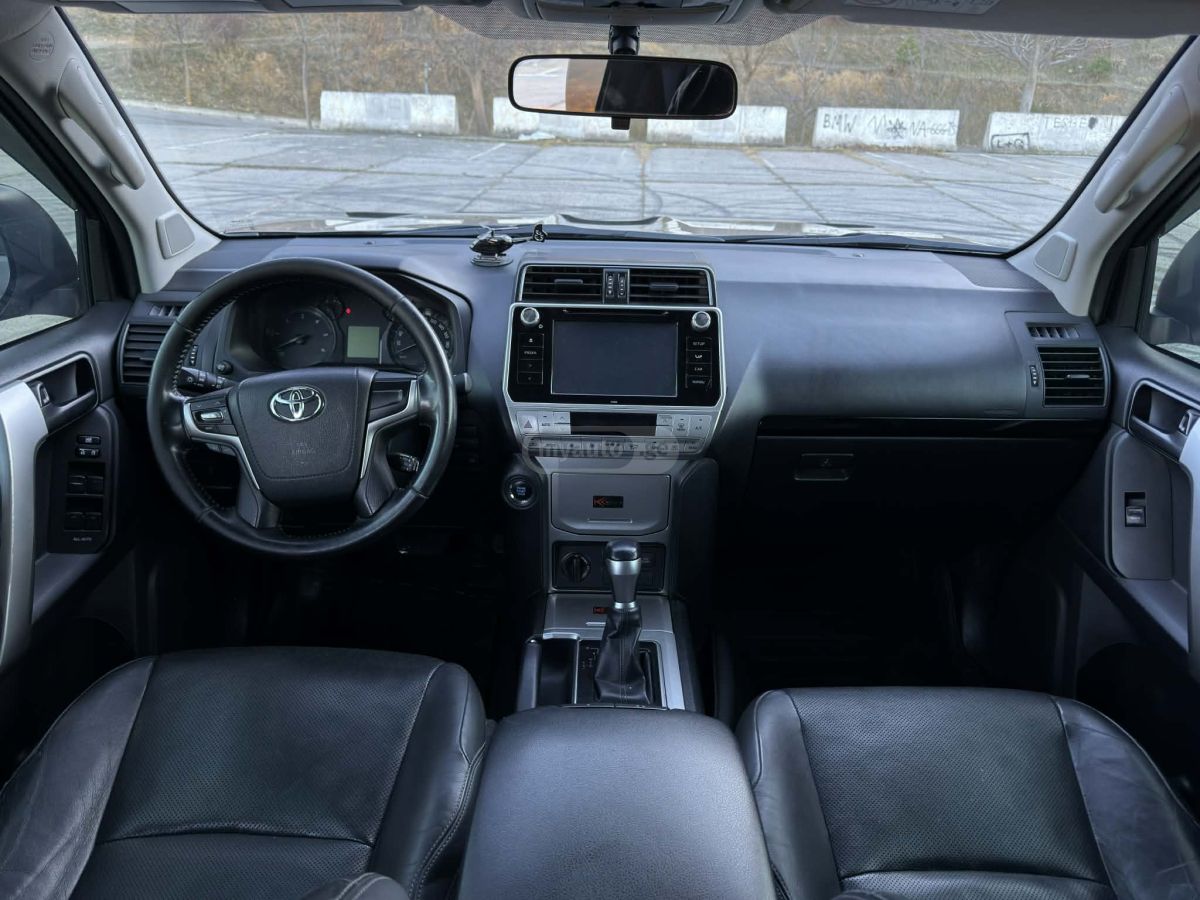 Toyota Land Cruiser Prado - фото 8