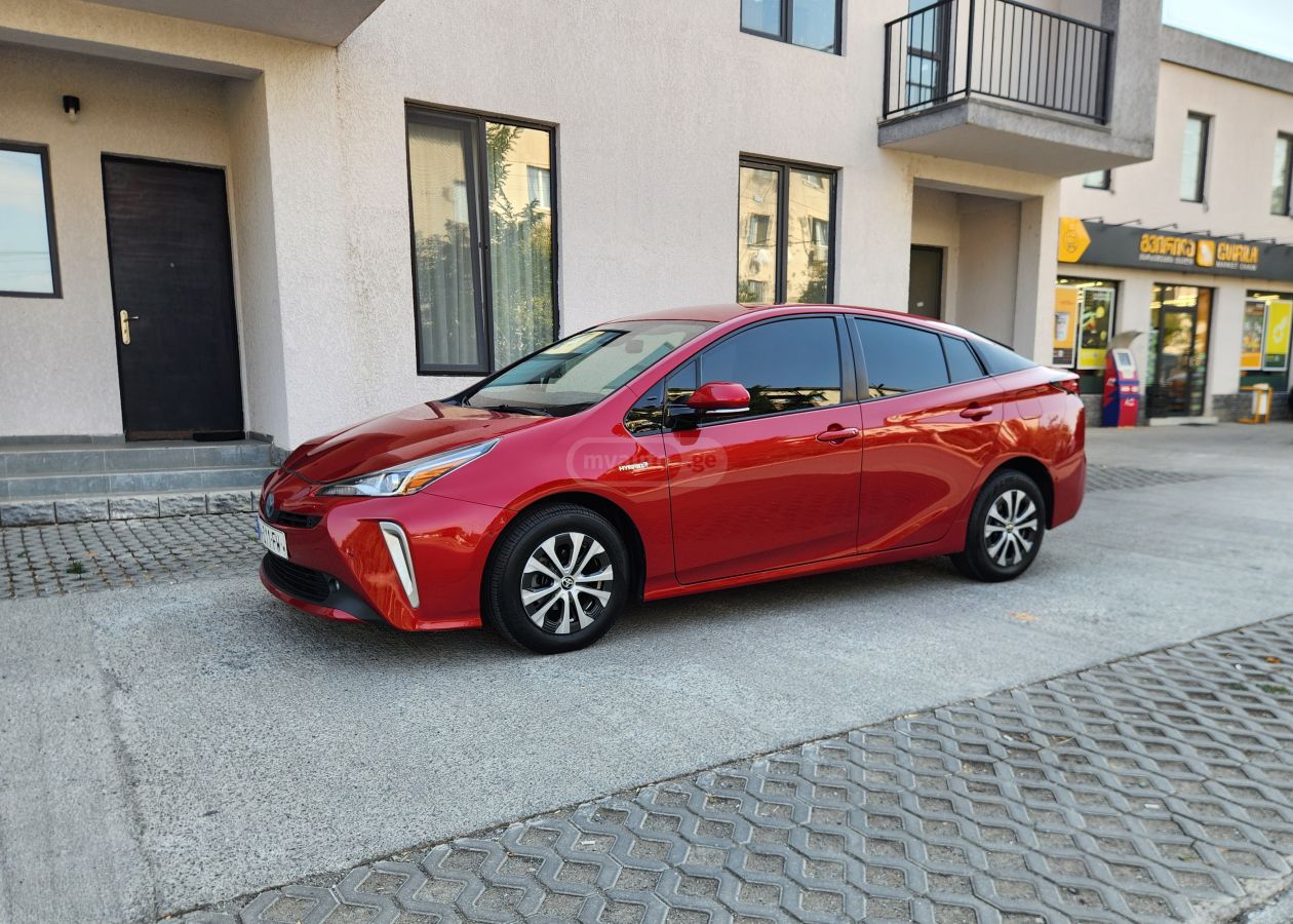 Toyota Prius - фото 2
