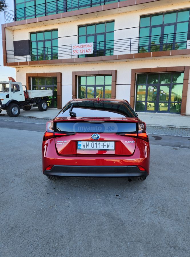 Toyota Prius - фото 3