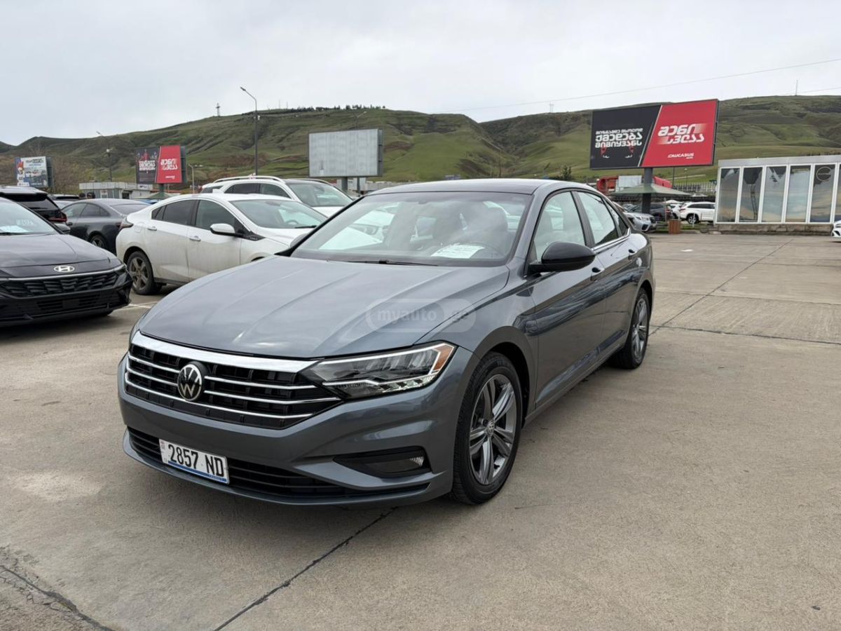 Volkswagen Jetta - фото 1