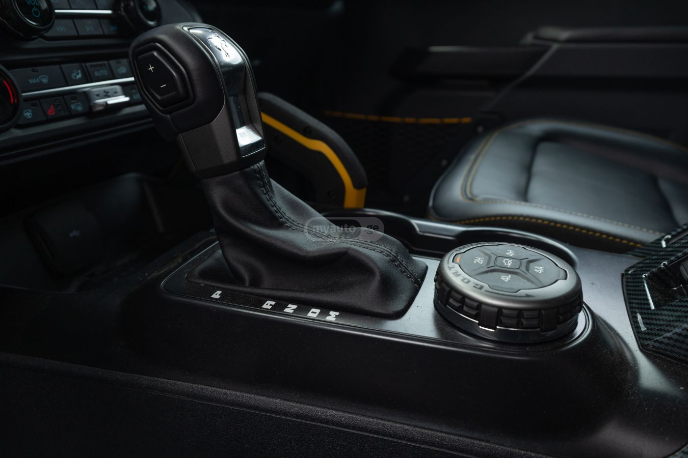 Ford Ford Bronco — миниатюра 10