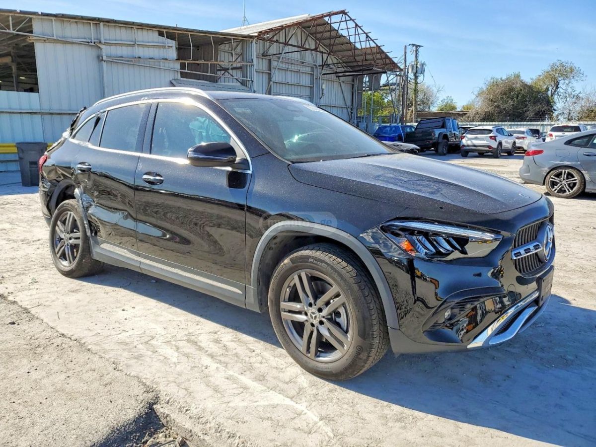 Mercedes-Benz GLA 250 - фото 4