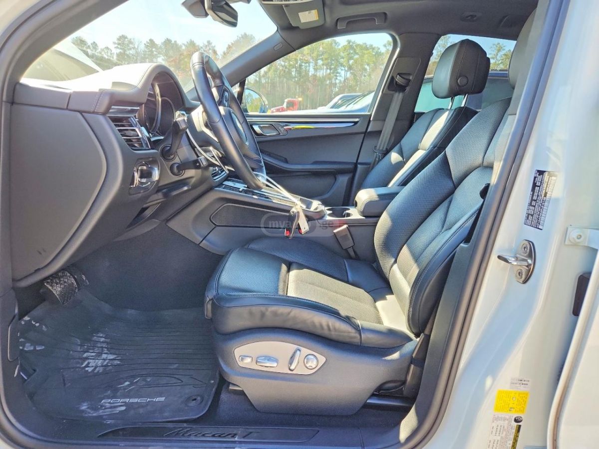 Porsche Macan 2023 — миниатюра 7