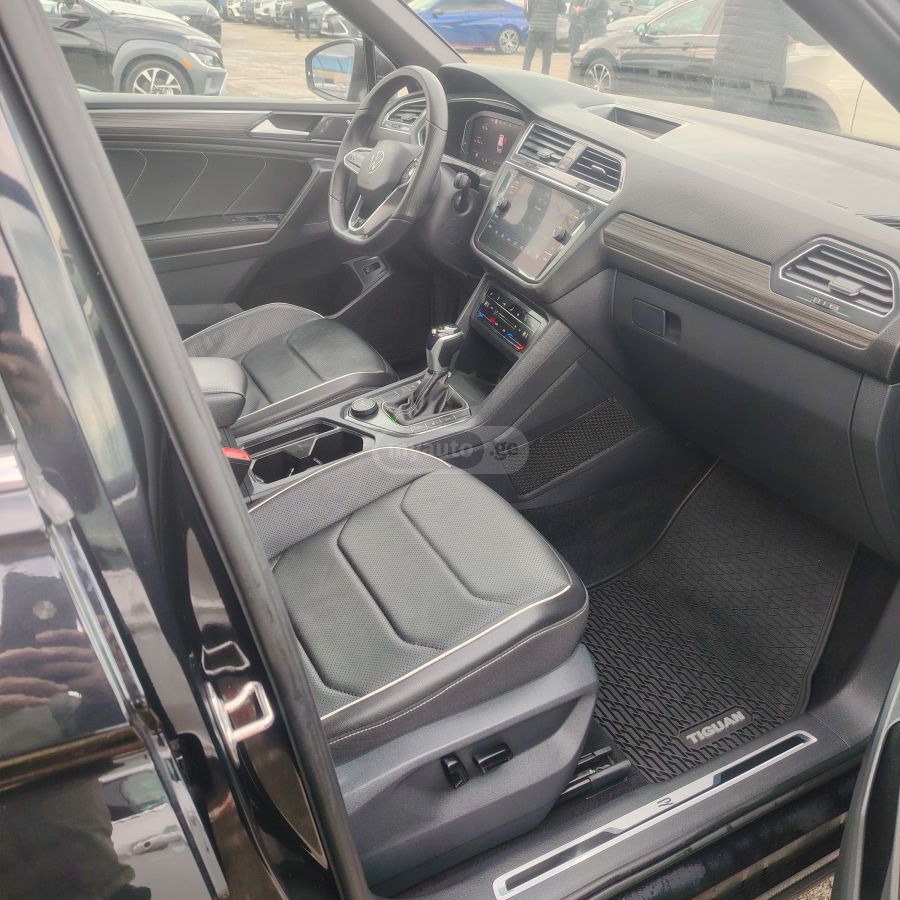 Volkswagen SEL premium — миниатюра 9