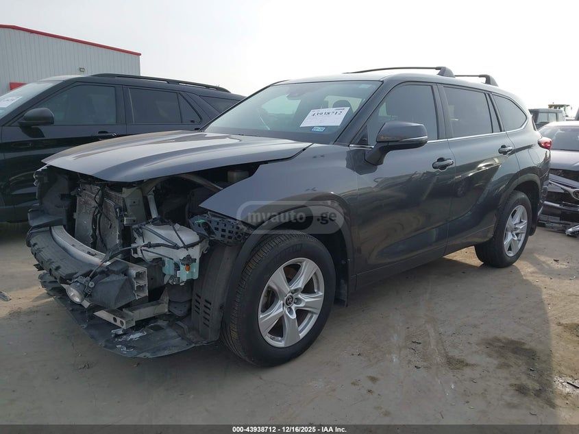 Toyota Highlander - фото 2