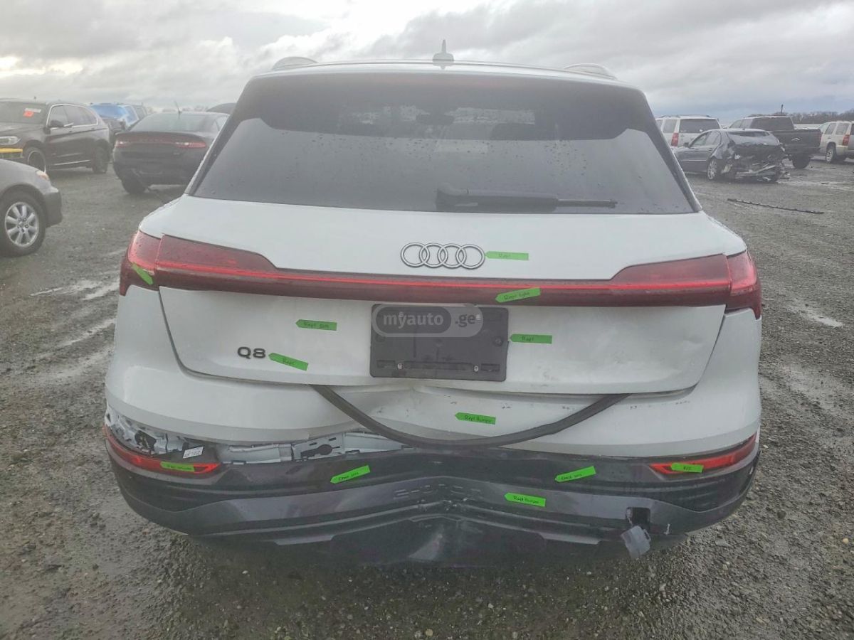 Audi Q8 2024 — миниатюра 6