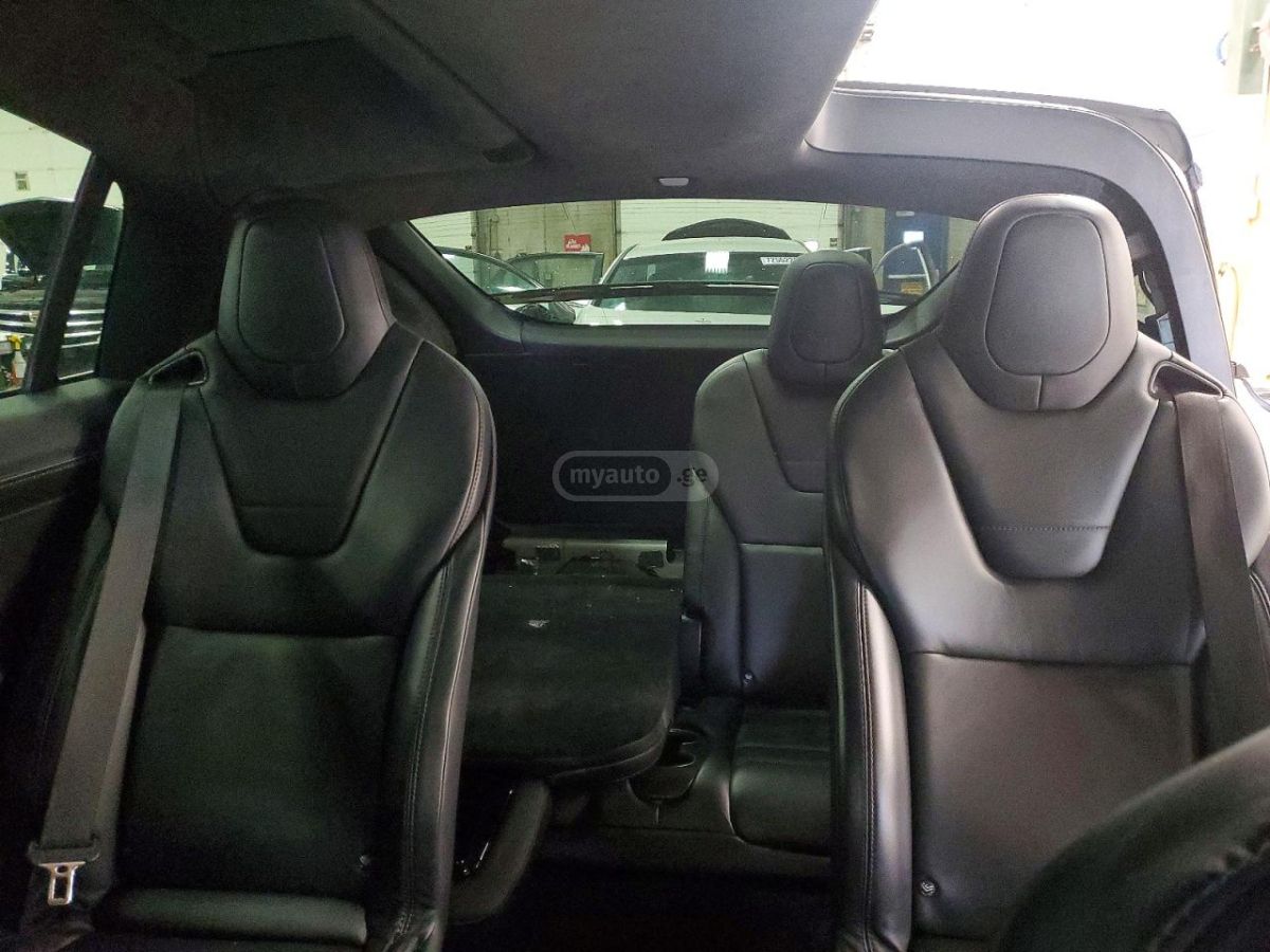 Tesla Model X - фото 12