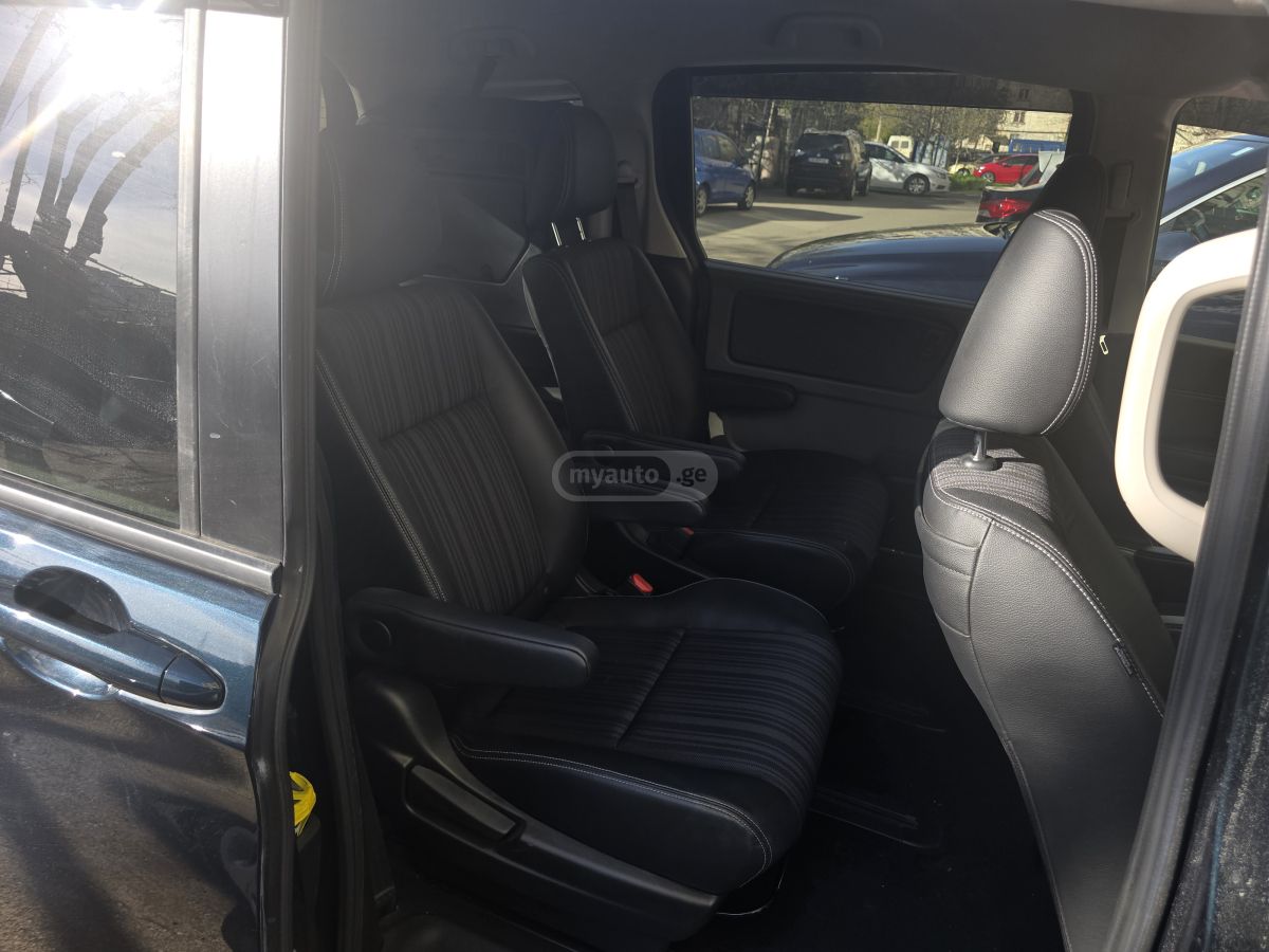 Honda Freed - фото 5