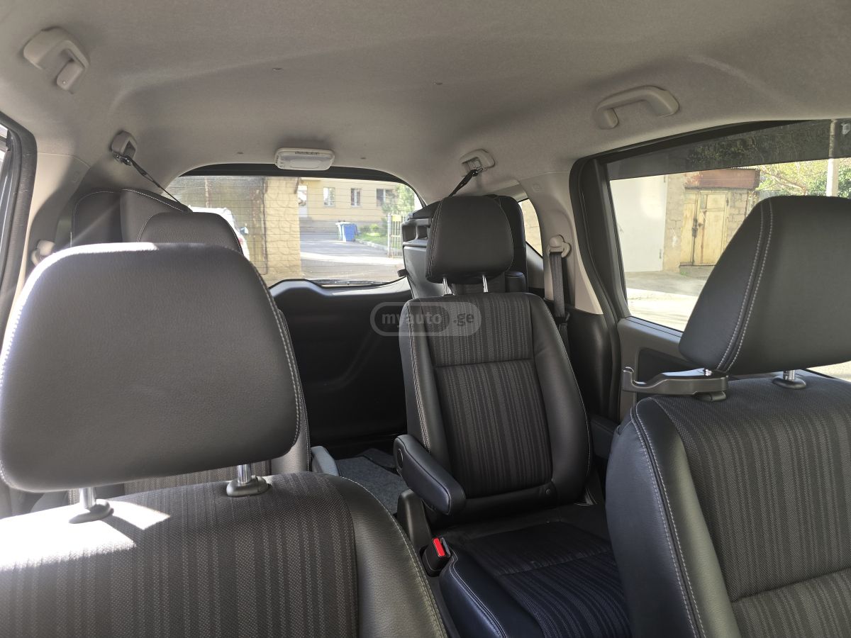 Honda Freed - фото 9