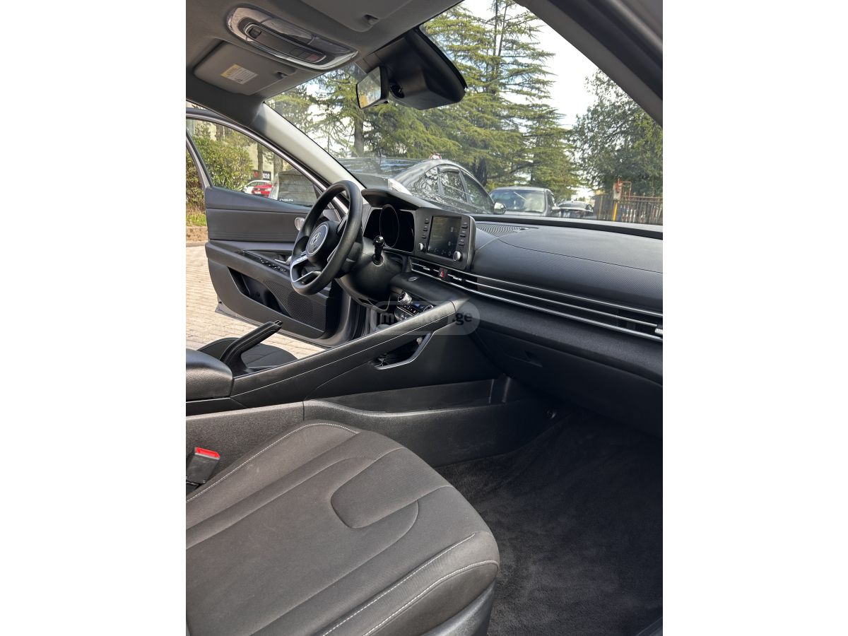 Hyundai Elantra - фото 11