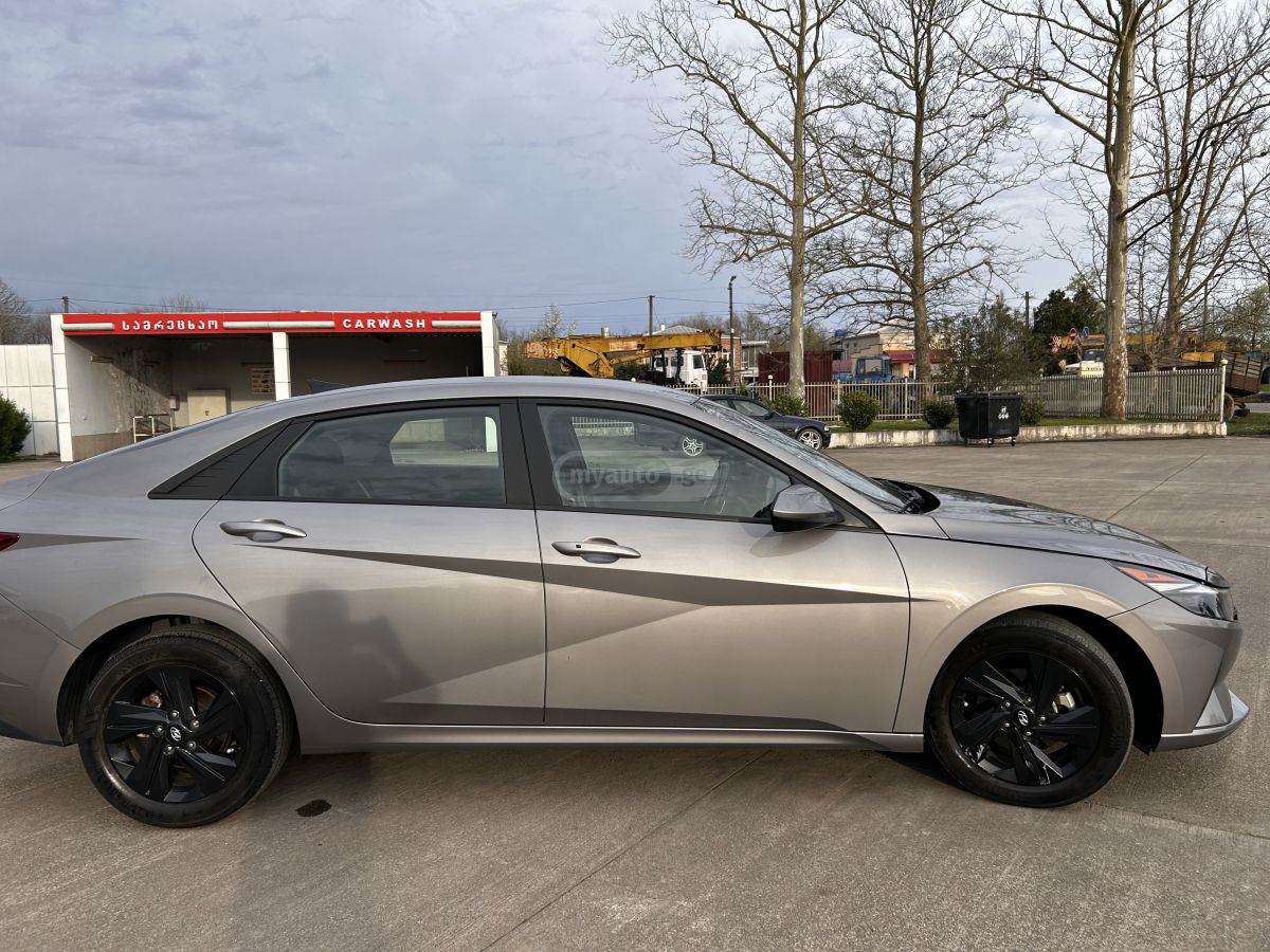 Hyundai Elantra - фото 5