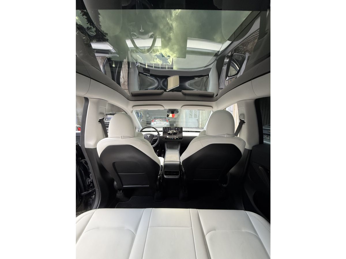 Tesla Model Y - фото 8