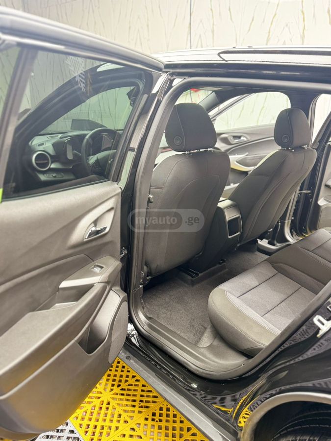 Chevrolet Trax - фото 9