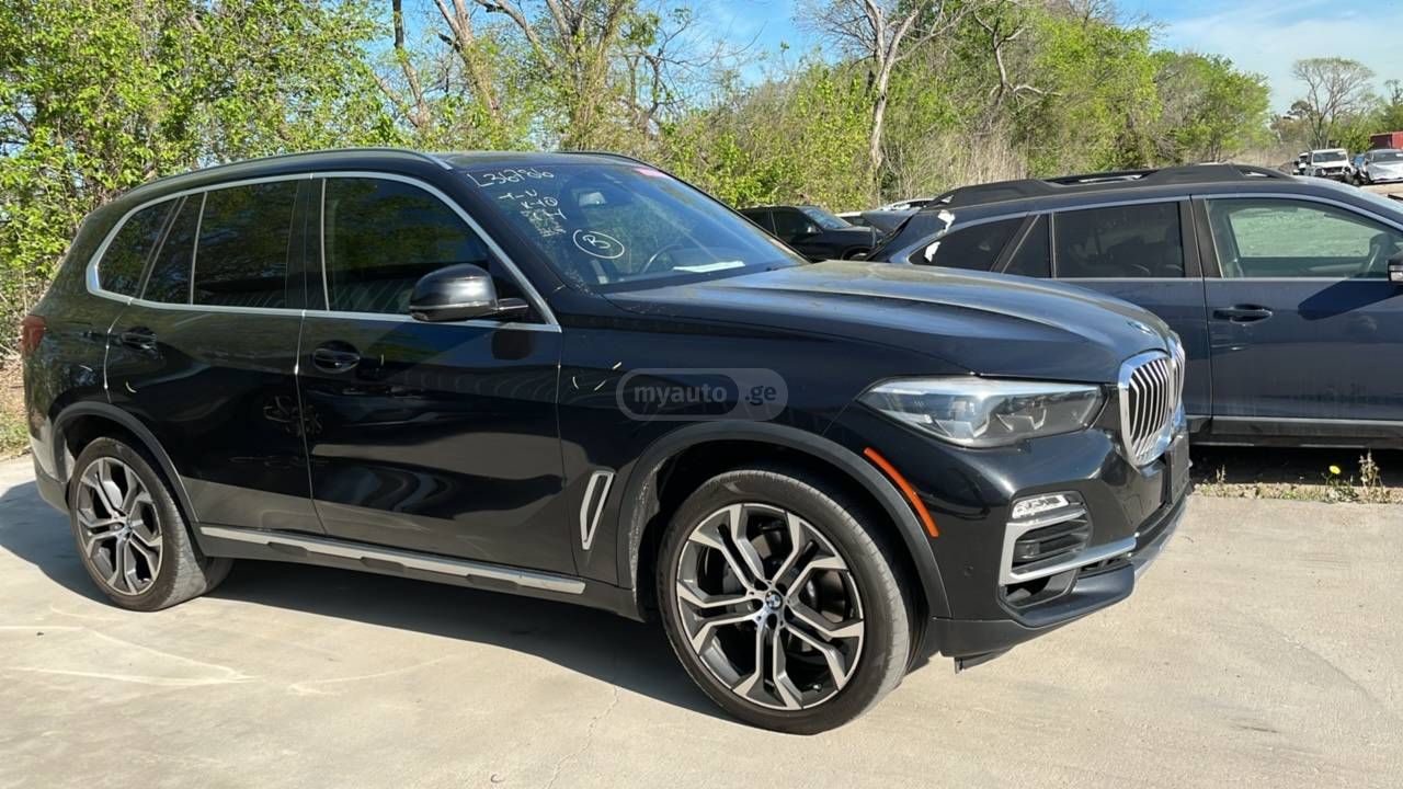 BMW X5 - фото 2