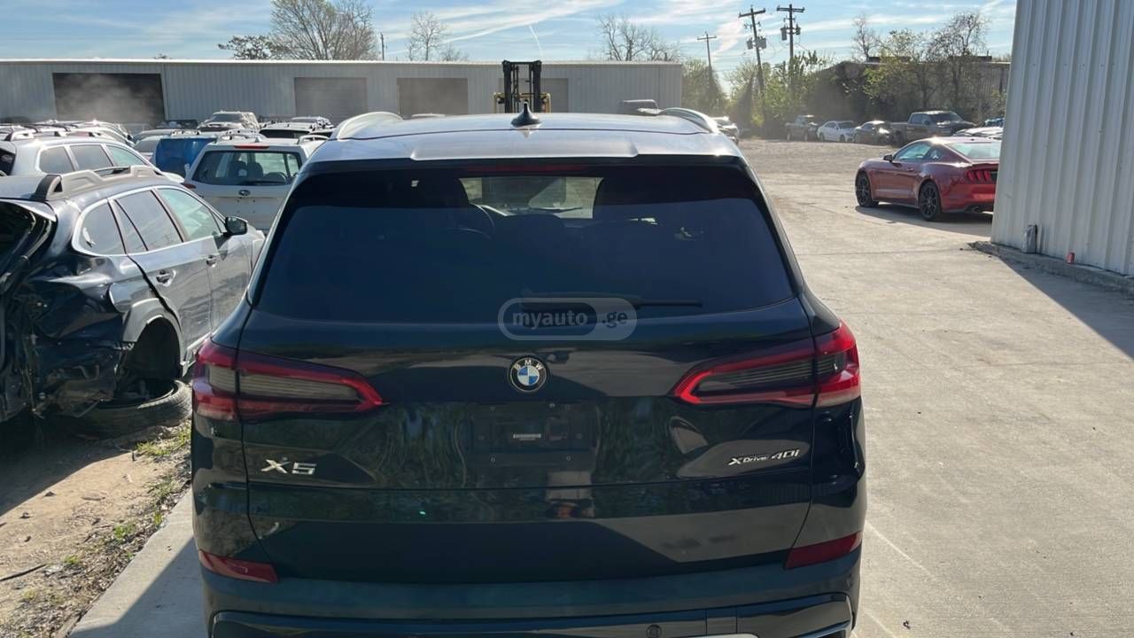 BMW X5 - фото 4