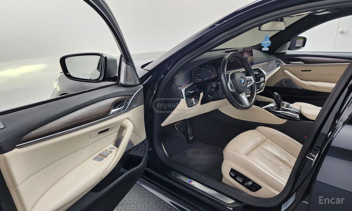 BMW M550 i xDrive 4dr All-Wheel Drive S 2021 — миниатюра 10