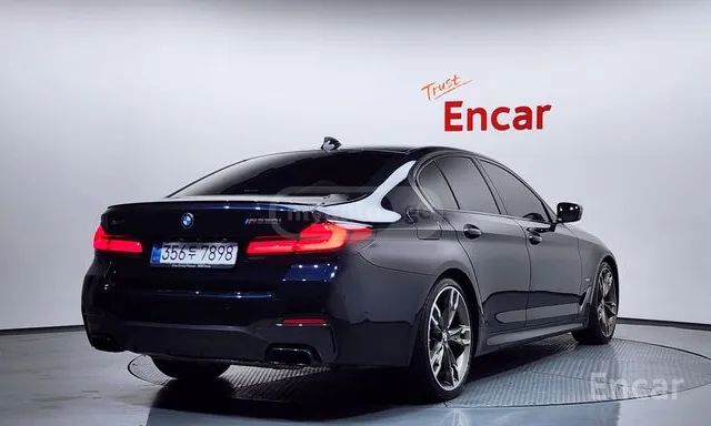 BMW M550 i xDrive 4dr All-Wheel Drive S 2021 — миниатюра 2