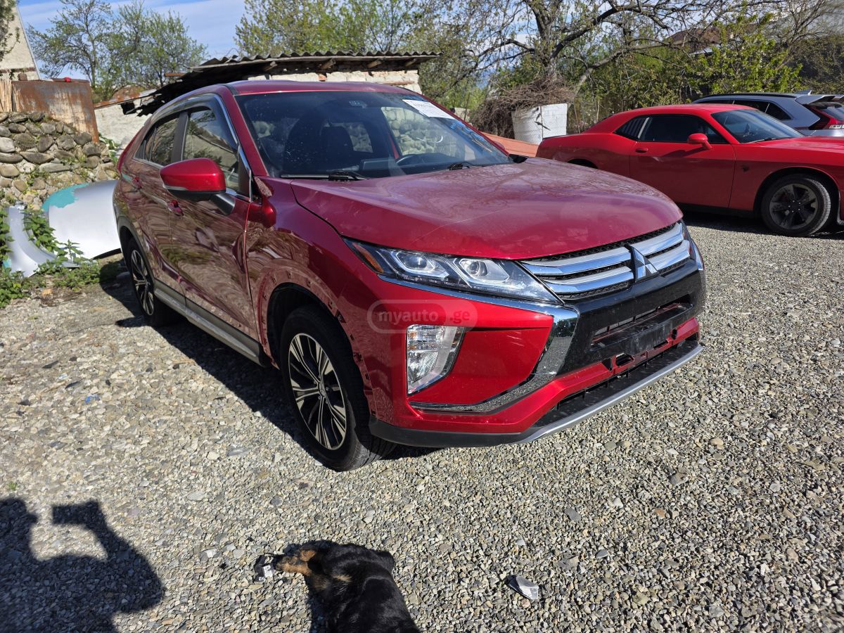 Mitsubishi Eclipse Cross - фото 8