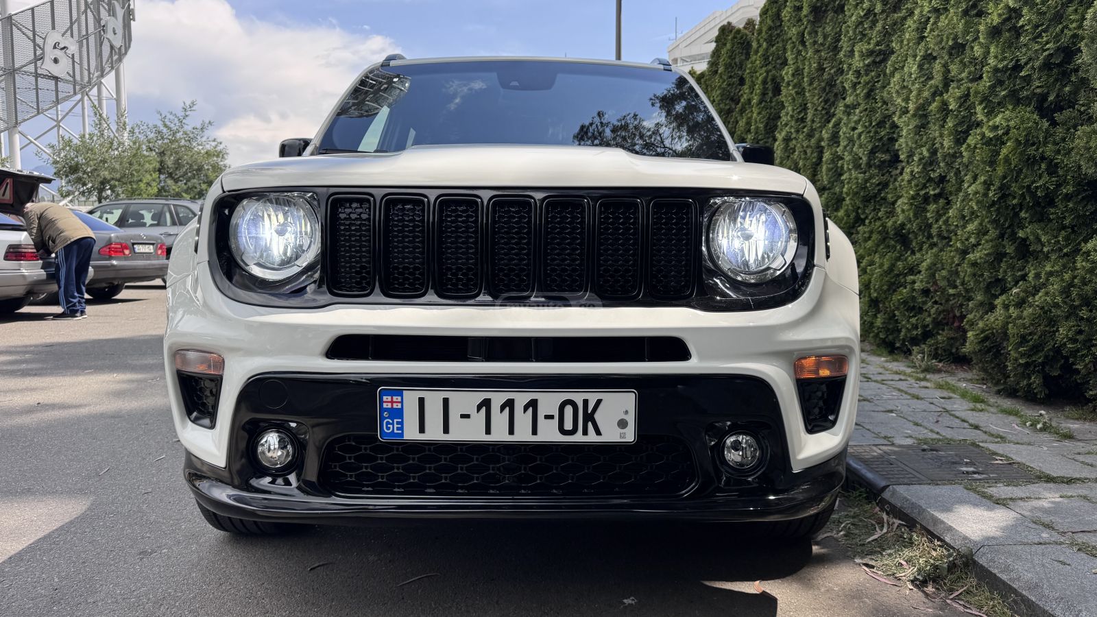 Jeep Renegade - фото 1