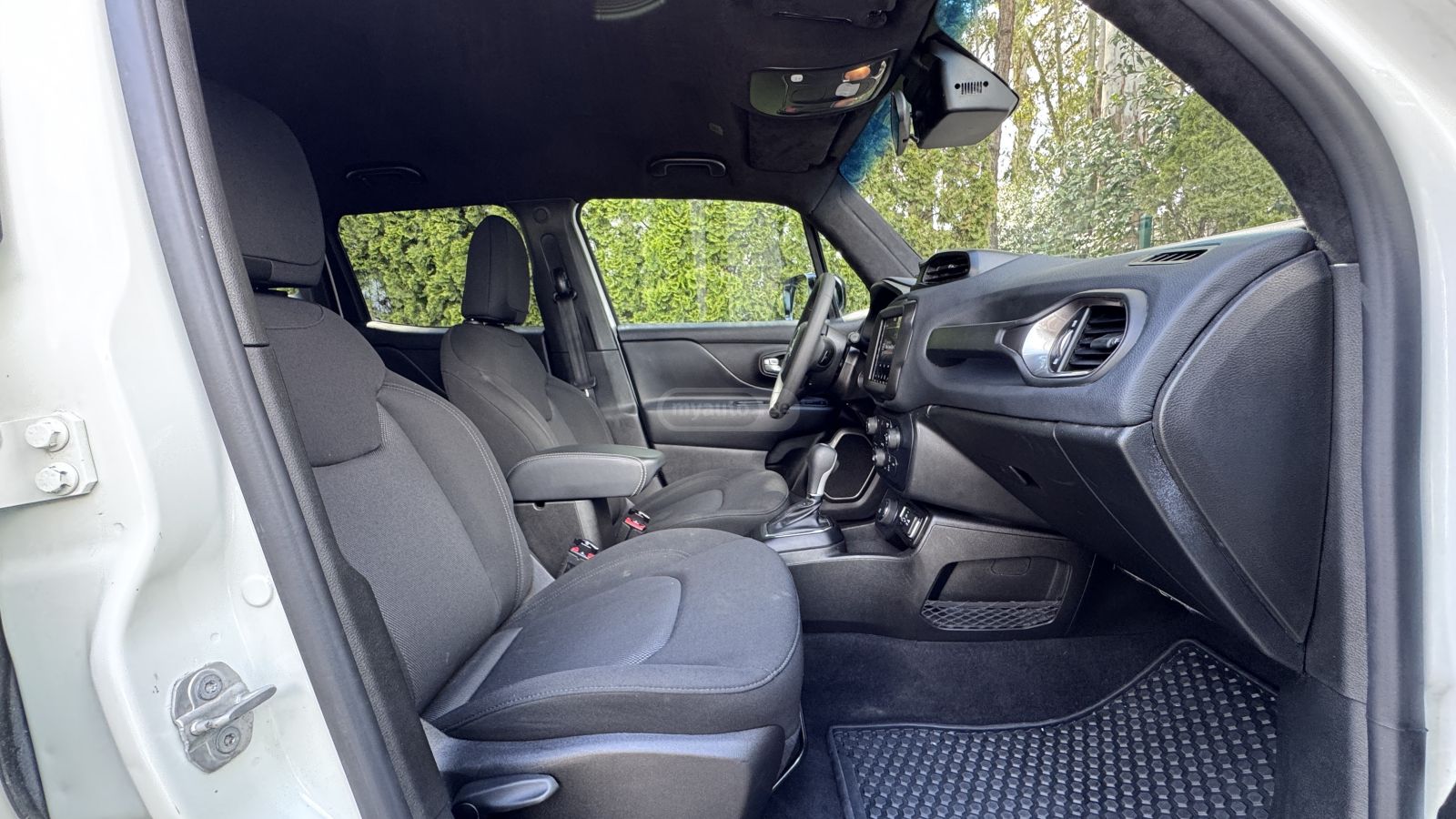 Jeep Renegade - фото 9