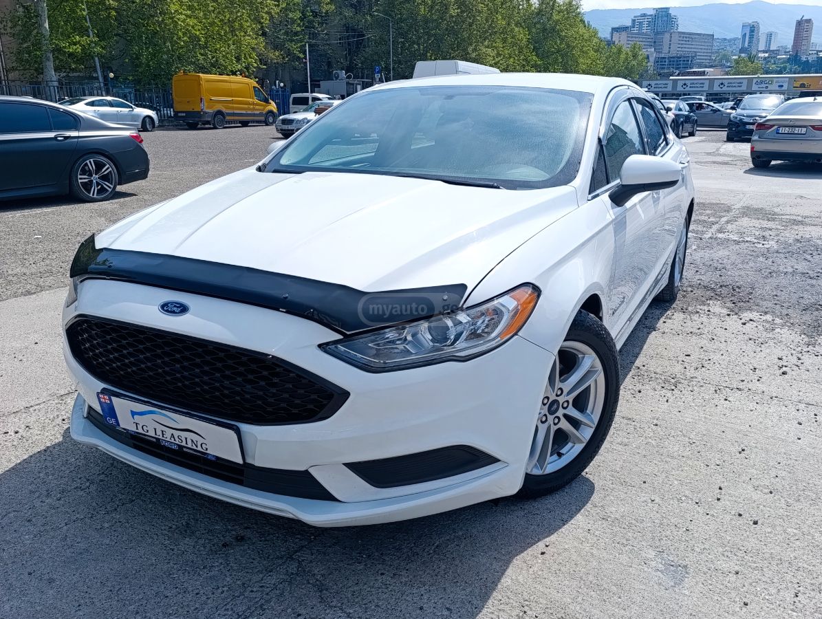 Ford Fusion - фото 1
