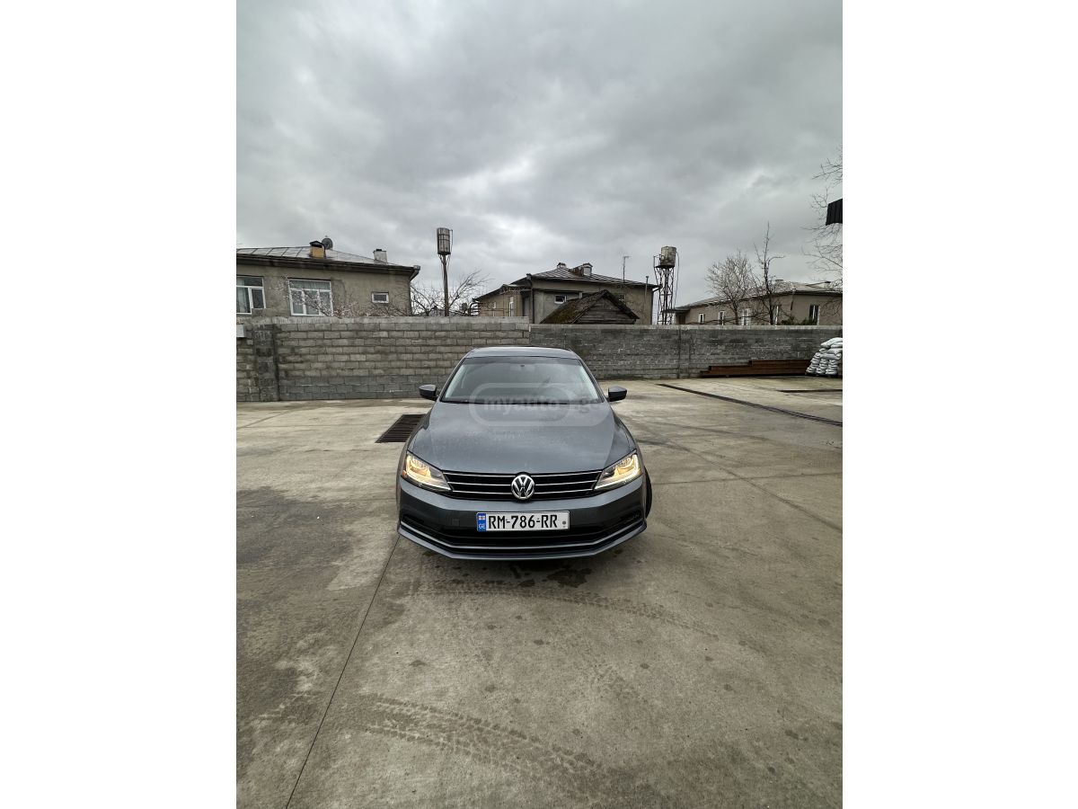 Volkswagen Jetta - фото 1