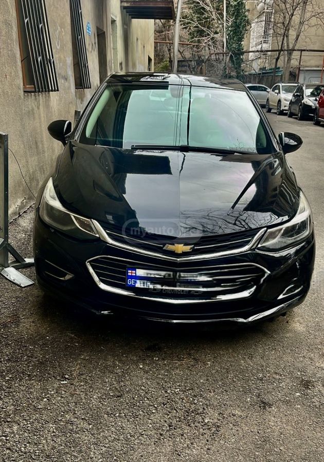 Chevrolet Cruze - фото 1