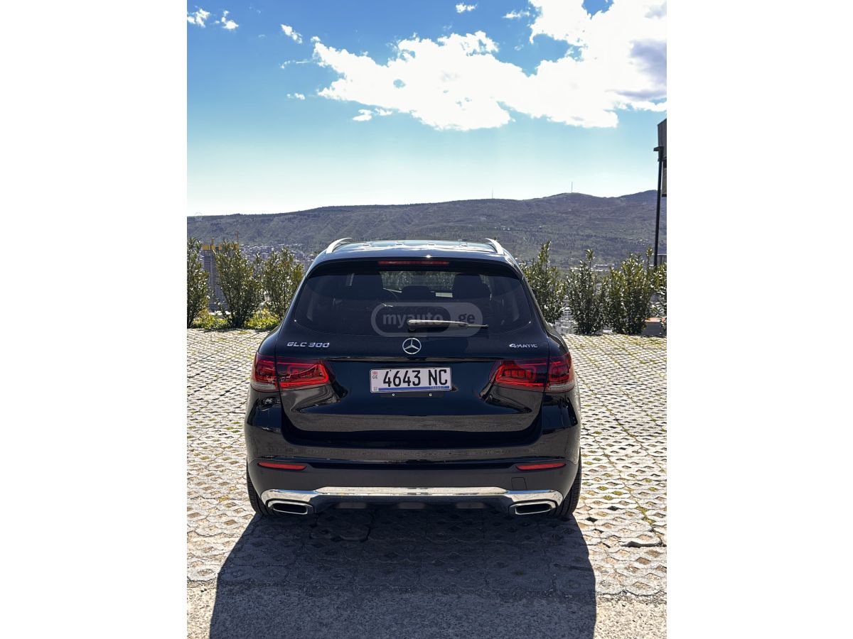 Mercedes-Benz GLC 300 - фото 4