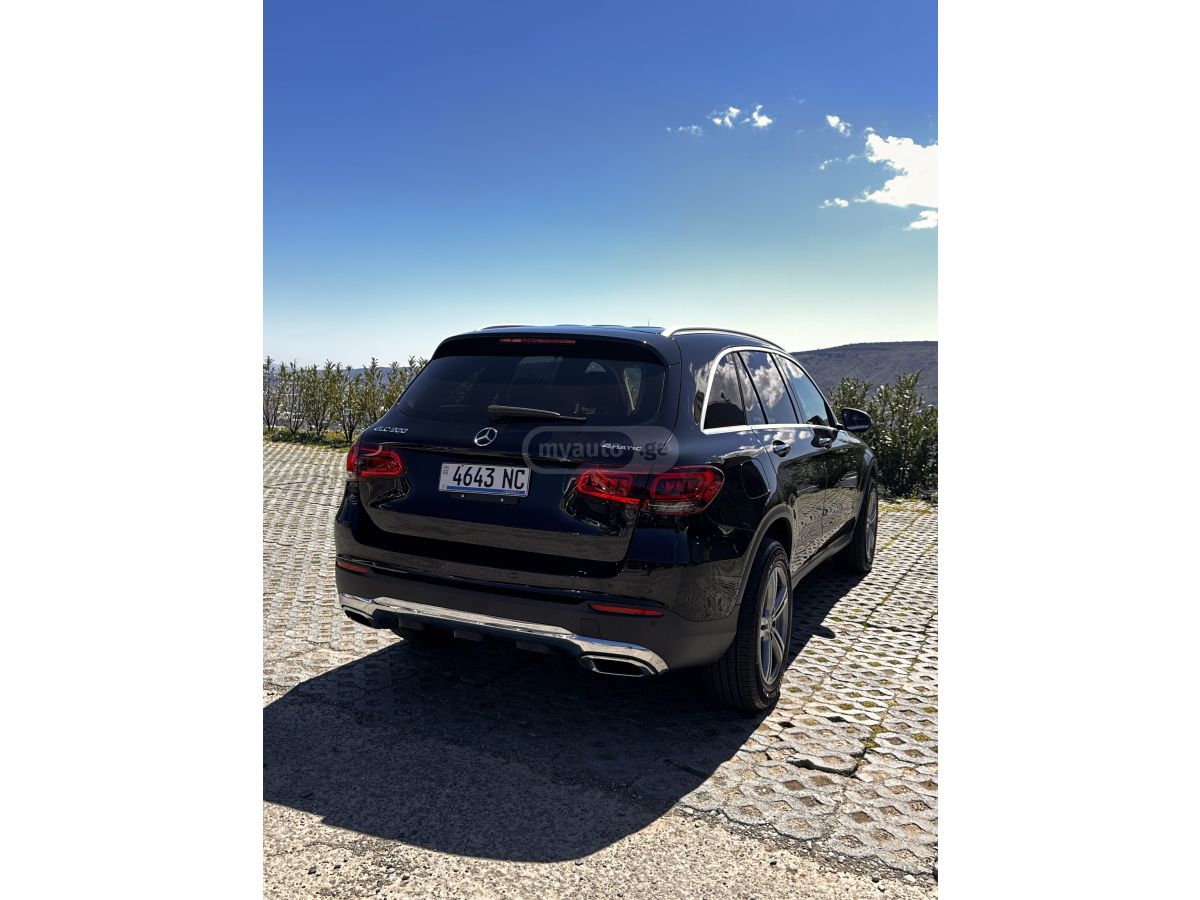 Mercedes-Benz GLC 300 - фото 5