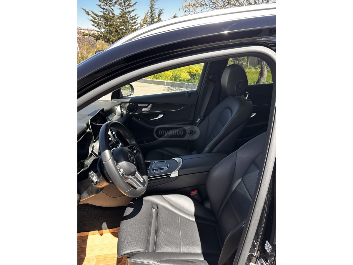 Mercedes-Benz GLC 300 - фото 7