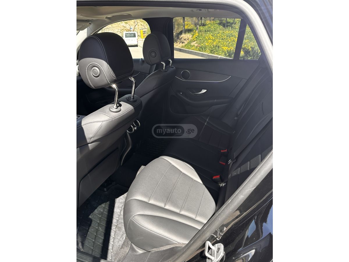 Mercedes-Benz GLC 300 - фото 9