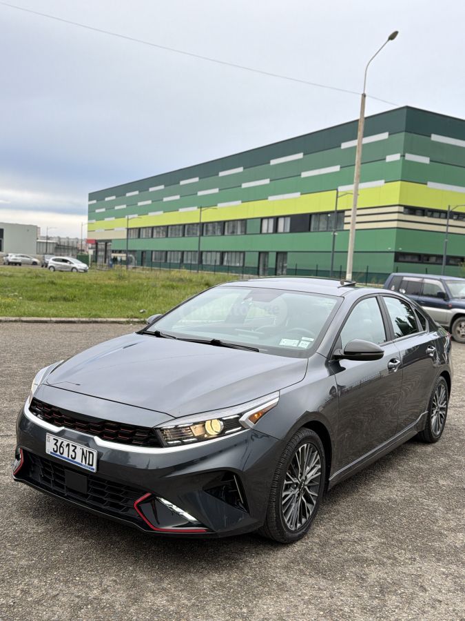 Kia Forte - фото 1