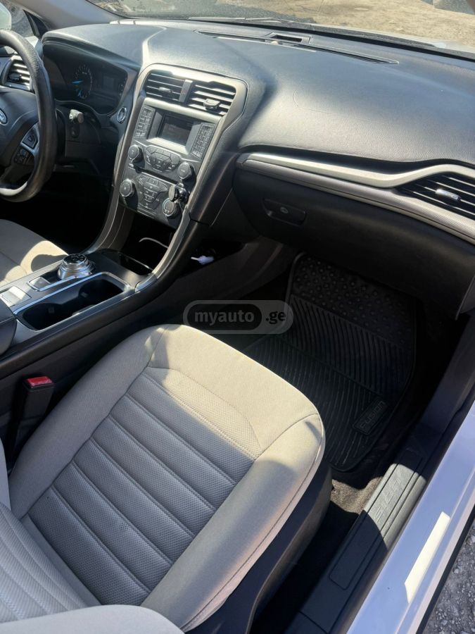 Ford Fusion - фото 4